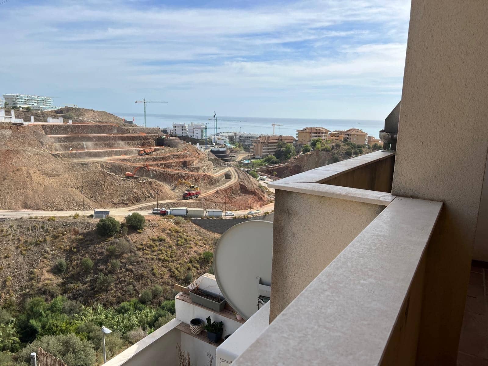 2 makuuhuone Asunto myytävänä paikassa Fuengirola mukana uima-altaan 
autotalli - 255 000 € (Ref: 9187133)