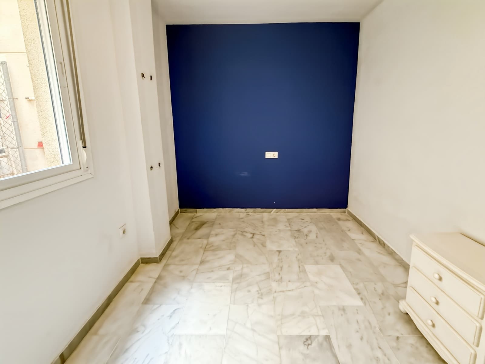 2 makuuhuone Asunto myytävänä paikassa Fuengirola mukana uima-altaan 
autotalli - 255 000 € (Ref: 9187133)