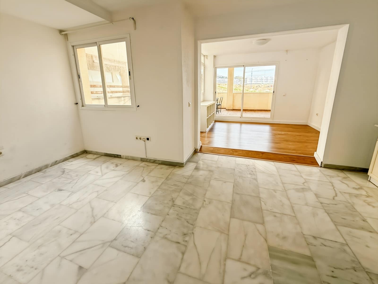 2 makuuhuone Asunto myytävänä paikassa Fuengirola mukana uima-altaan 
autotalli - 255 000 € (Ref: 9187133)