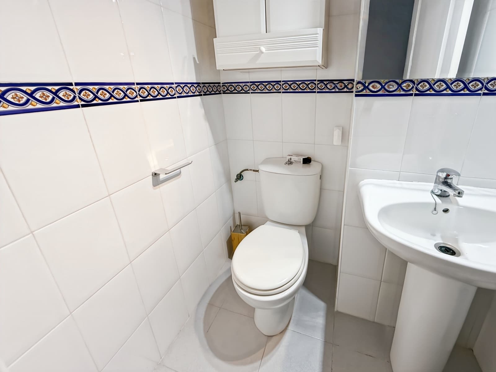 2 makuuhuone Asunto myytävänä paikassa Fuengirola mukana uima-altaan 
autotalli - 255 000 € (Ref: 9187133)