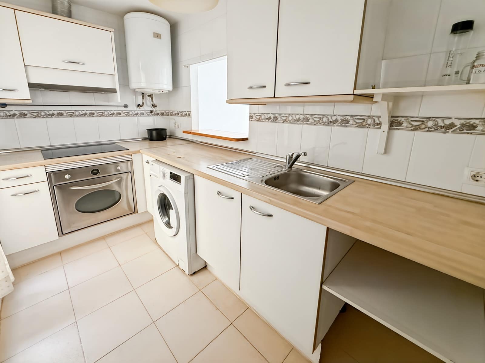 2 makuuhuone Asunto myytävänä paikassa Fuengirola mukana uima-altaan 
autotalli - 255 000 € (Ref: 9187133)