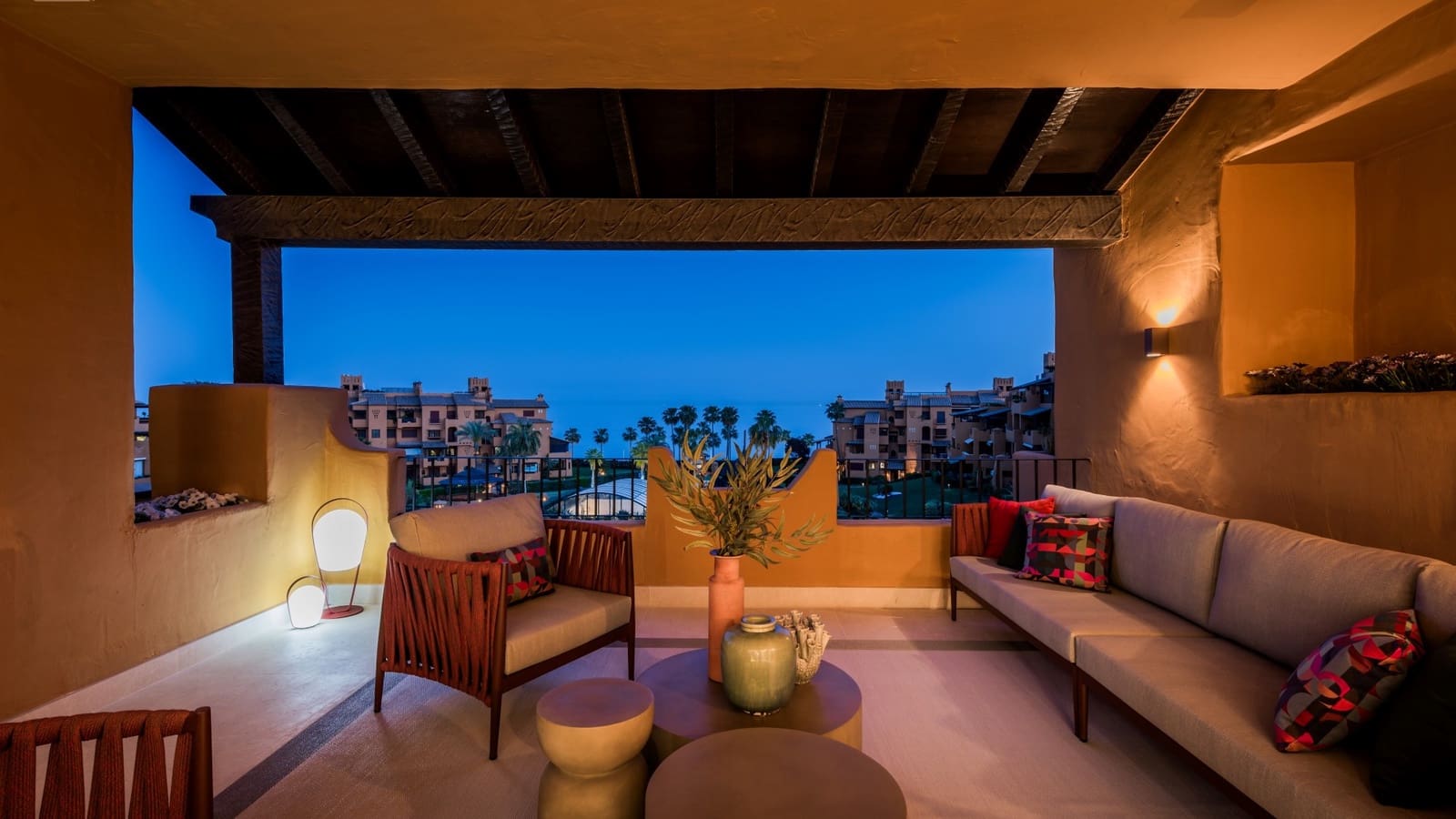 3 bedroom Apartment for sale in Estepona with pool garage - € 2,395,000 (Ref: 9187134)