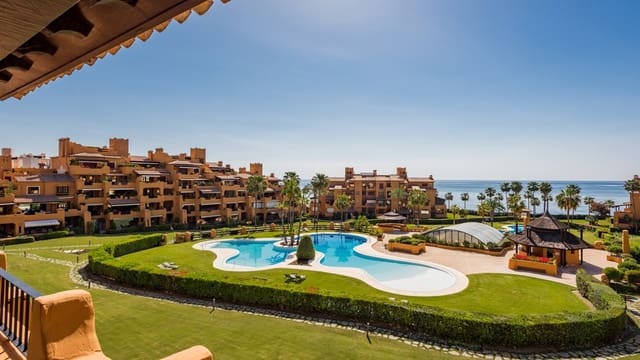 3 chambre Appartement à vendre à Estepona avec piscine garage - 2 395 000 € (Ref: 9187134)