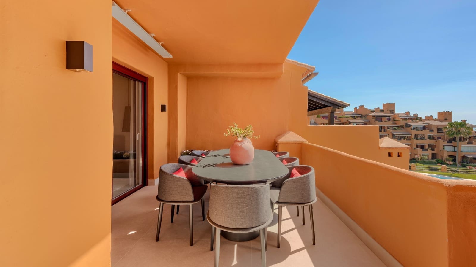 3 makuuhuone Huoneisto myytävänä paikassa Estepona mukana uima-altaan 
autotalli - 2 395 000 € (Ref: 9187134)