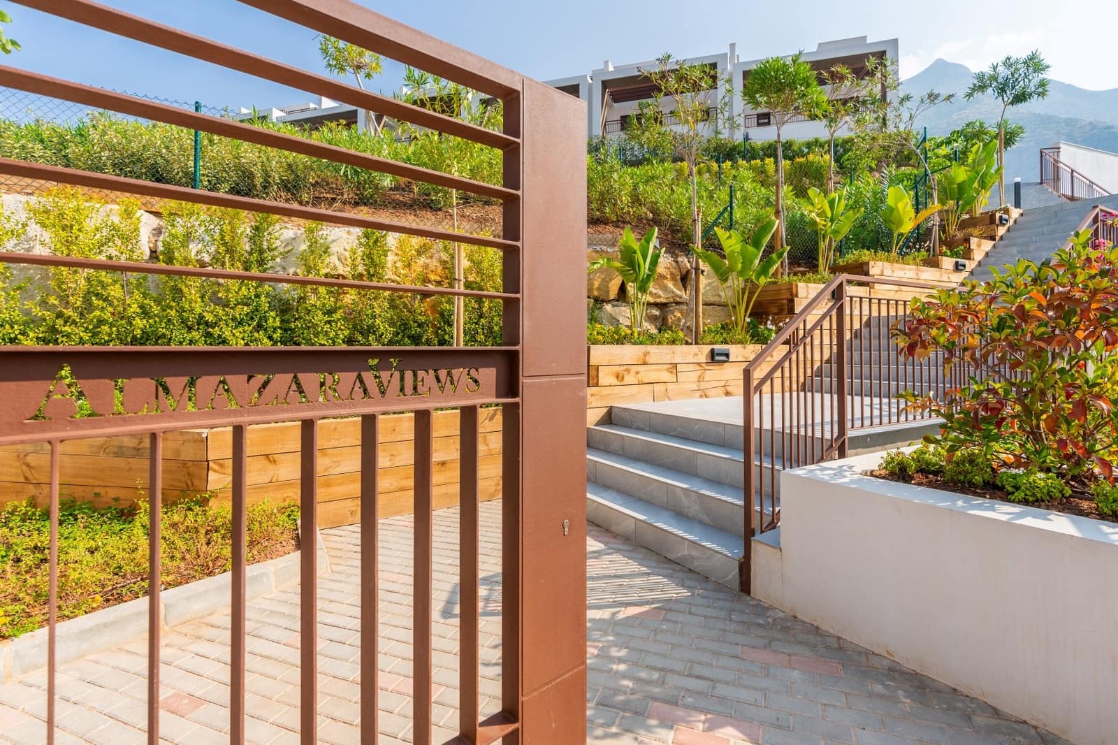 3 soveværelse Byhus til salg i Istan med swimmingpool garage - € 620.000 (Ref: 9188633)