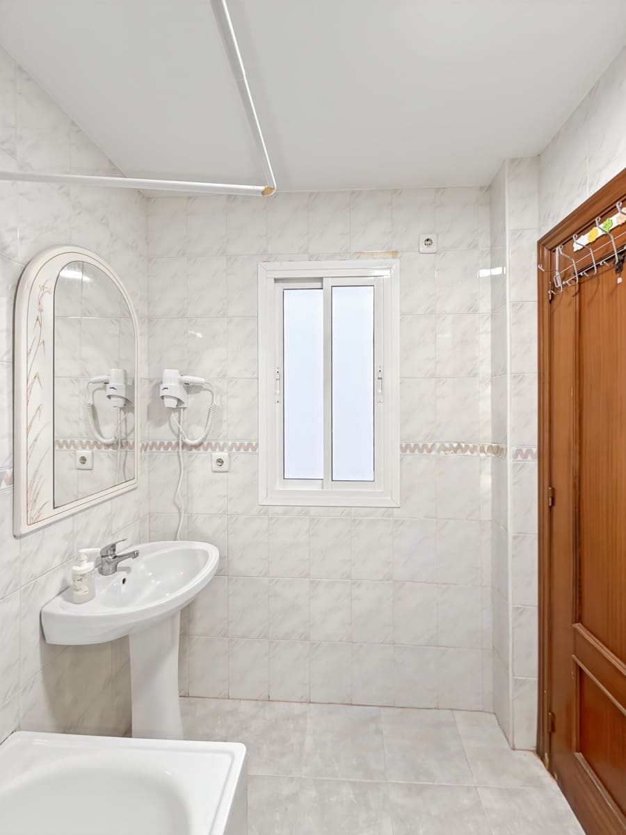 1 soveværelse Lejlighed til salg i Malaga by - € 350.000 (Ref: 9189662)