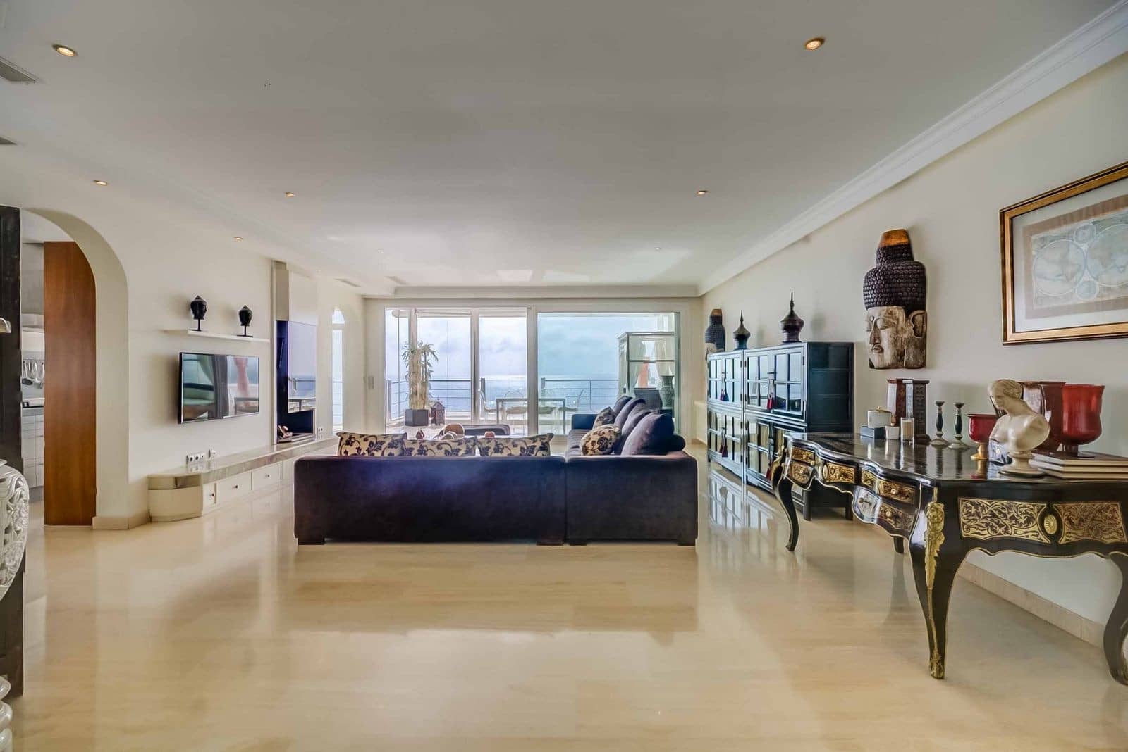 3 sypialnia Mieszkanie na sprzedaż w Benalmadena Costa z basenem garażem - 1 585 000 € (Ref: 9200667)