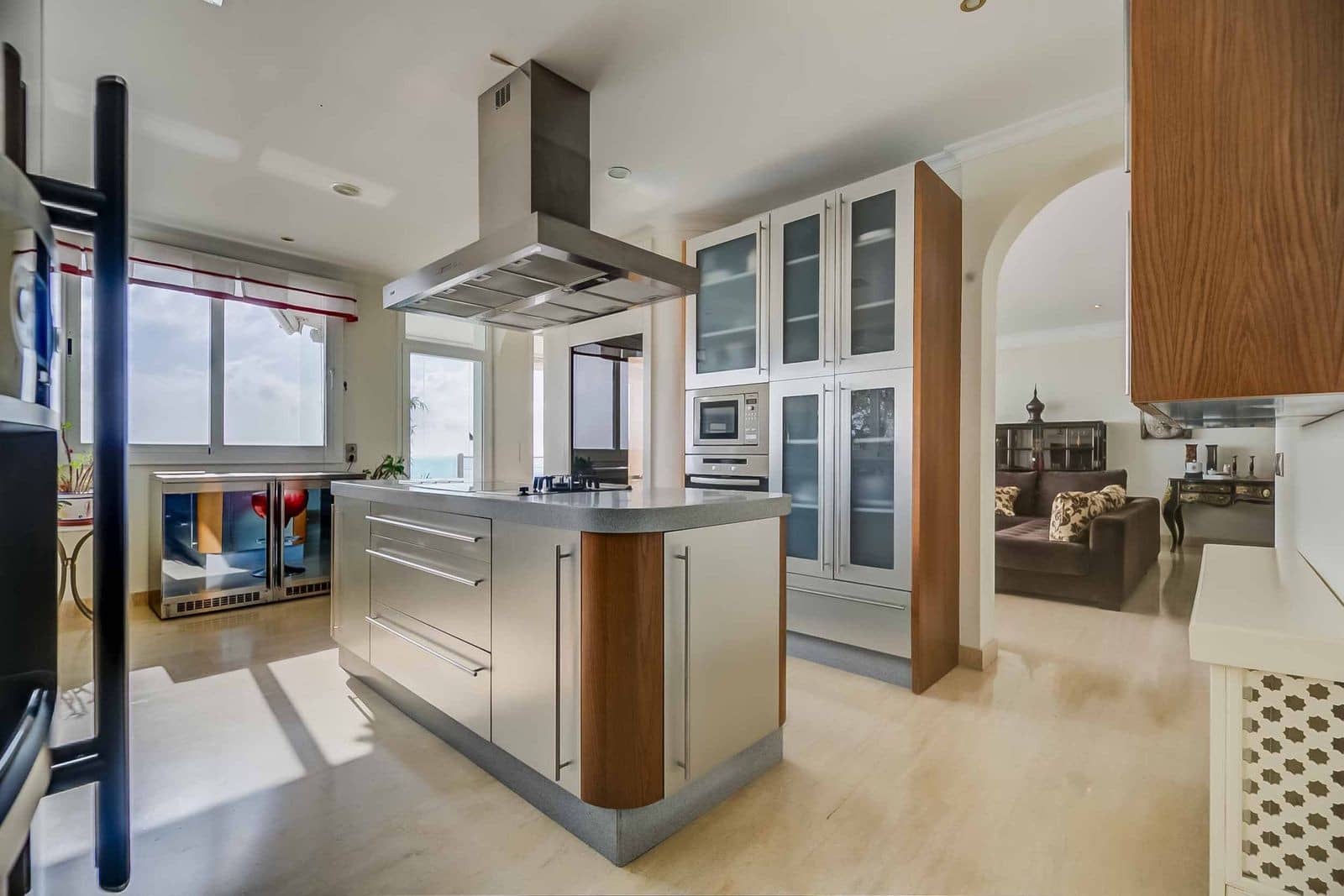 3 sypialnia Mieszkanie na sprzedaż w Benalmadena Costa z basenem garażem - 1 585 000 € (Ref: 9200667)