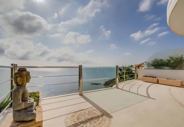 3 sypialnia Mieszkanie na sprzedaż w Benalmadena Costa, Benalmádena z basenem garażem - 1 585 000 € (Ref: 9200667)