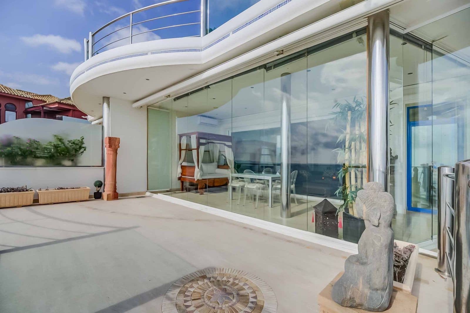 3 sypialnia Mieszkanie na sprzedaż w Benalmadena Costa z basenem garażem - 1 585 000 € (Ref: 9200667)