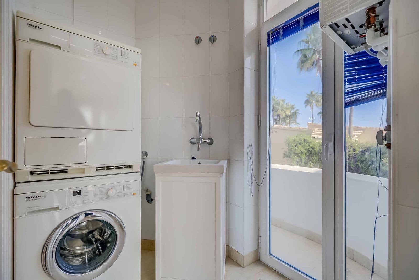3 makuuhuone Asunto myytävänä paikassa Benalmadena Costa mukana uima-altaan 
autotalli - 1 585 000 € (Ref: 9200667)