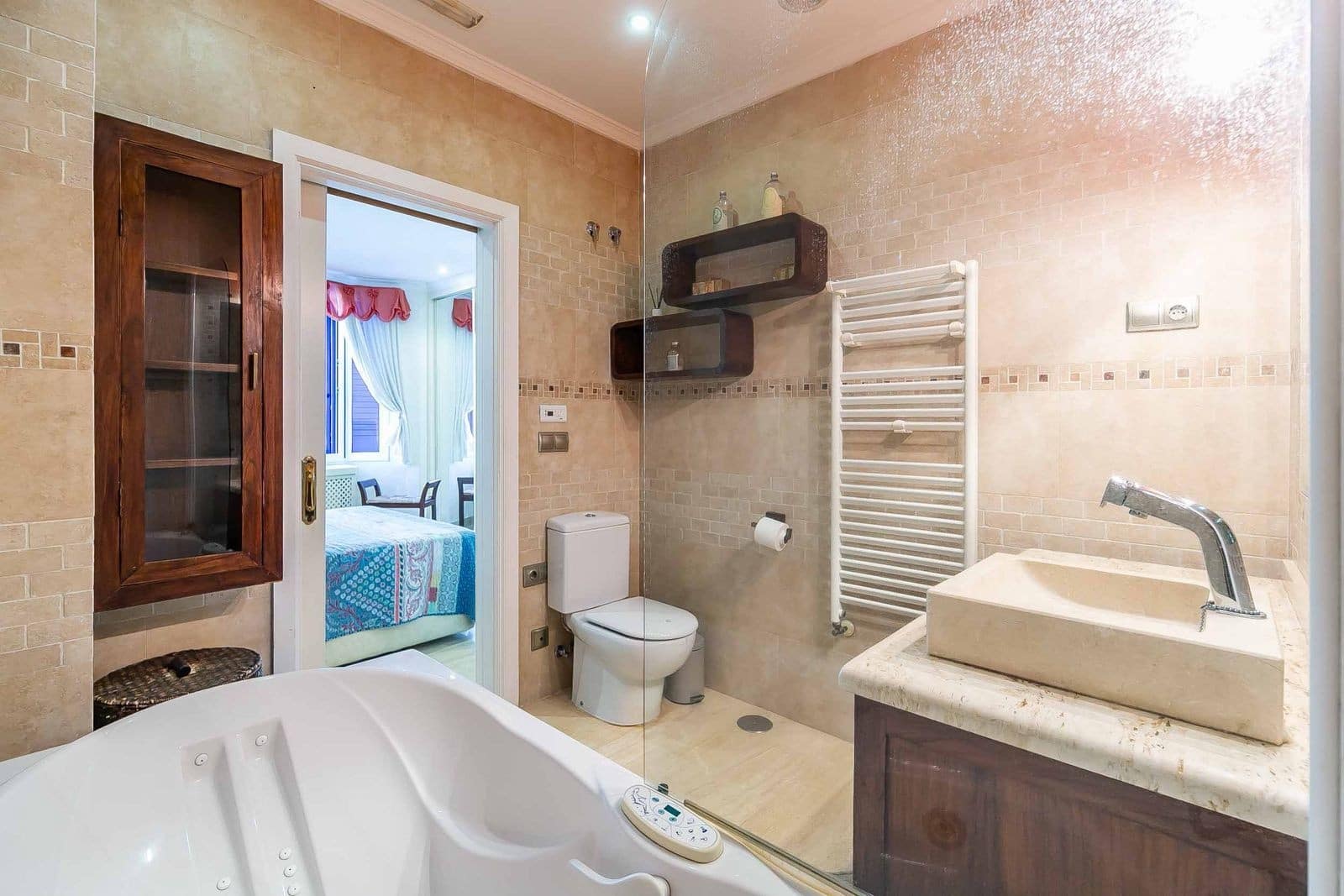 3 makuuhuone Asunto myytävänä paikassa Benalmadena Costa mukana uima-altaan 
autotalli - 1 585 000 € (Ref: 9200667)