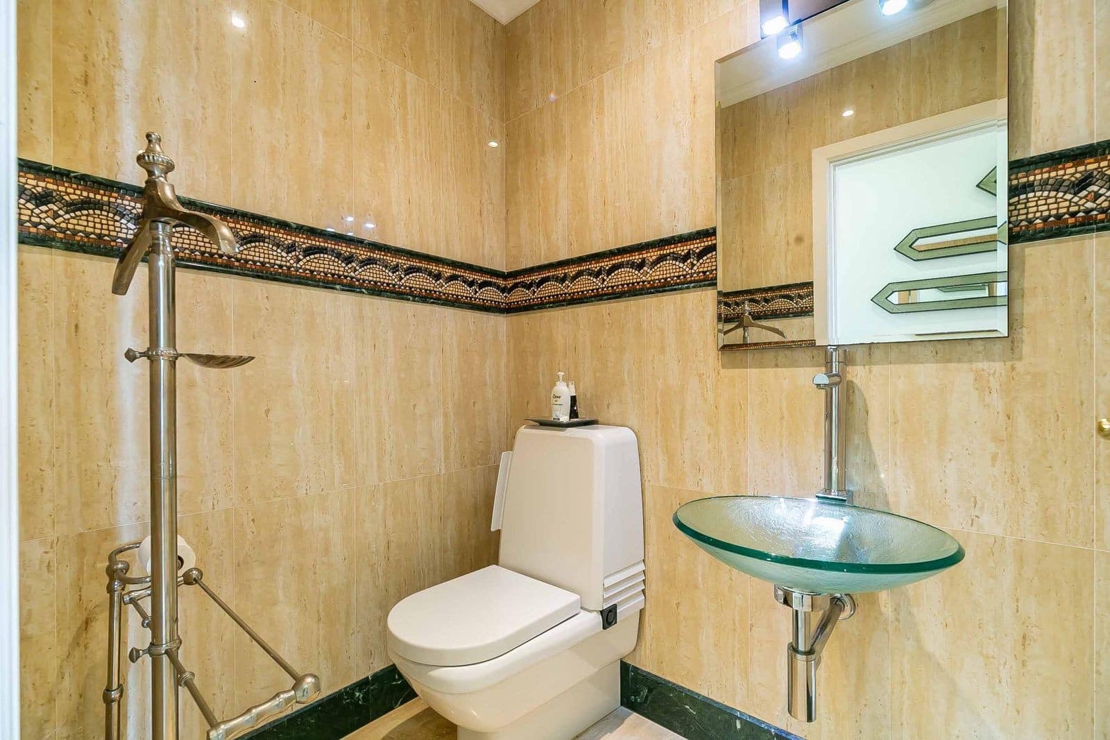 3 makuuhuone Asunto myytävänä paikassa Benalmadena Costa mukana uima-altaan 
autotalli - 1 585 000 € (Ref: 9200667)