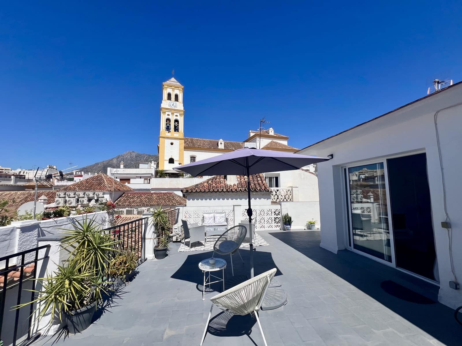 7 sypialnia Komercyjne na sprzedaż w Marbella - 1 500 000 € (Ref: 9206656)