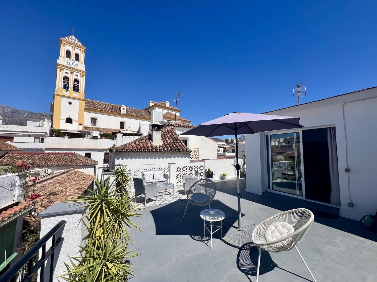 7 sypialnia Komercyjne na sprzedaż w Marbella - 1 500 000 € (Ref: 9206656)