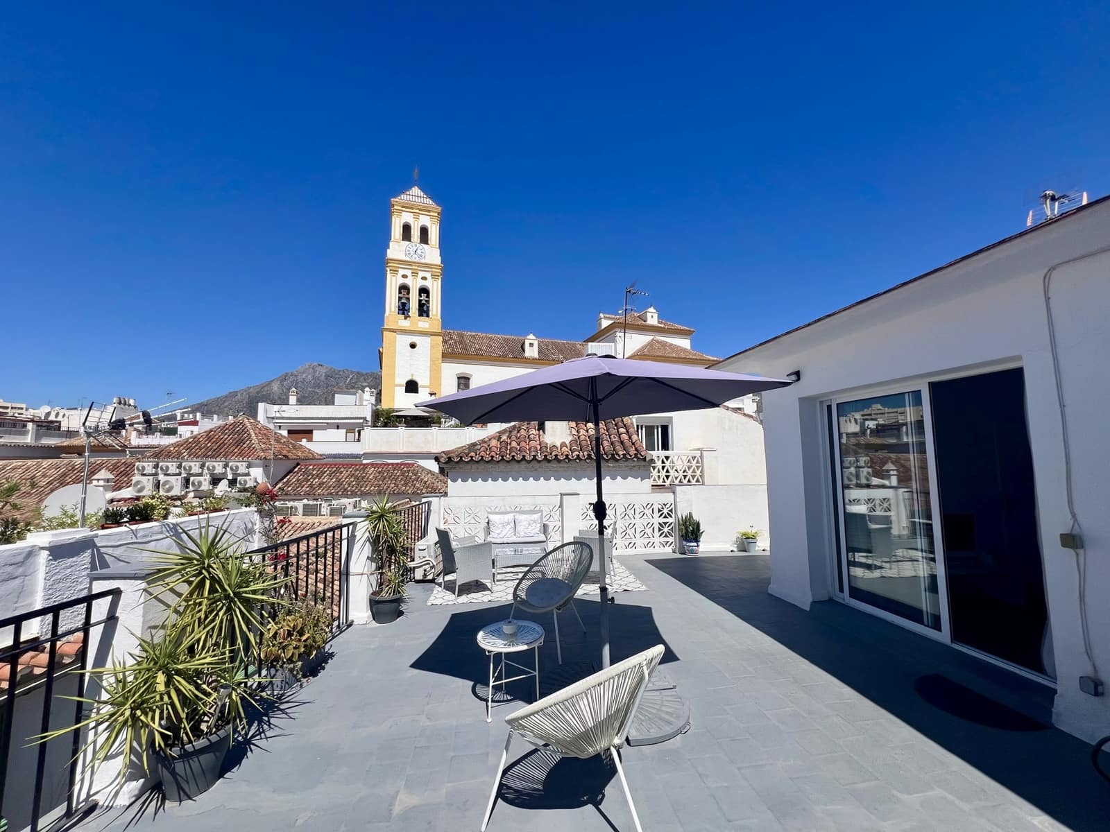 7 Zimmer Gewerbe zu verkaufen in Marbella - 1.500.000 € (Ref: 9206656)