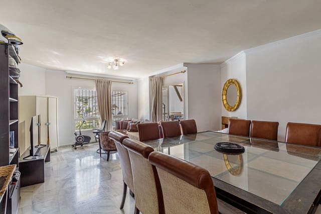 4 Zimmer Apartment zu verkaufen in Marbella mit Pool Garage - 899.000 € (Ref: 9247108)