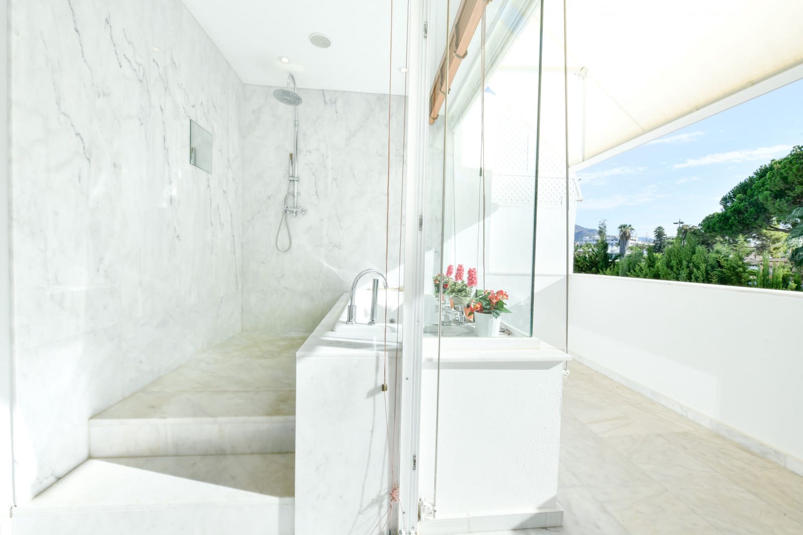 Casa de 5 habitaciones en Marbella en venta con piscina garaje - 2.390.000 € (Ref: 9276257)