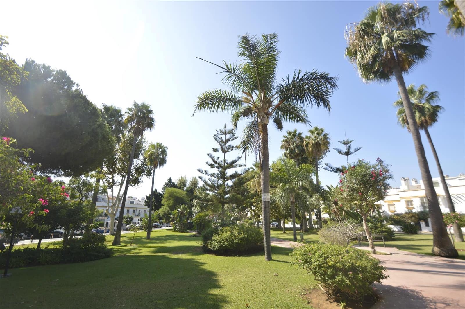 Casa de 5 habitaciones en Marbella en venta con piscina garaje - 2.390.000 € (Ref: 9276257)