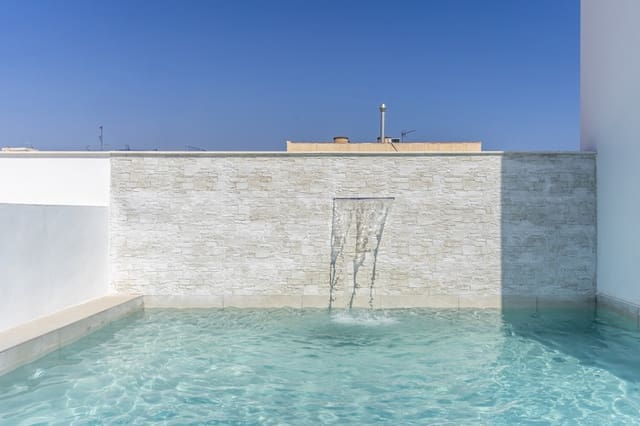 Studio til salgs i Málaga by med svømmebasseng - € 215 000 (Ref: 9291458)