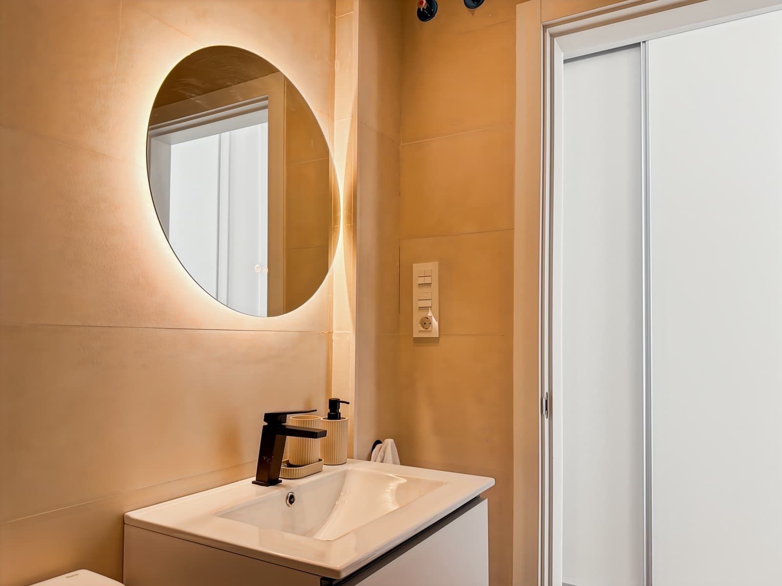 Studio na sprzedaż w Miasto Malaga z basenem - 215 000 € (Ref: 9291458)