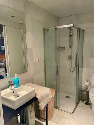 2 soveværelse Lejlighed til salg i Marbella med garage - € 695.000 (Ref: 9297517)