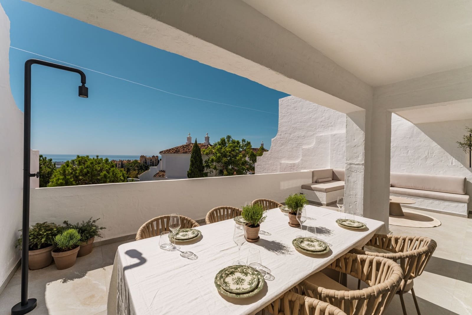 Apartamento de 3 habitaciones en Benahavís en venta con piscina garaje - 1.295.000 € (Ref: 9297522)