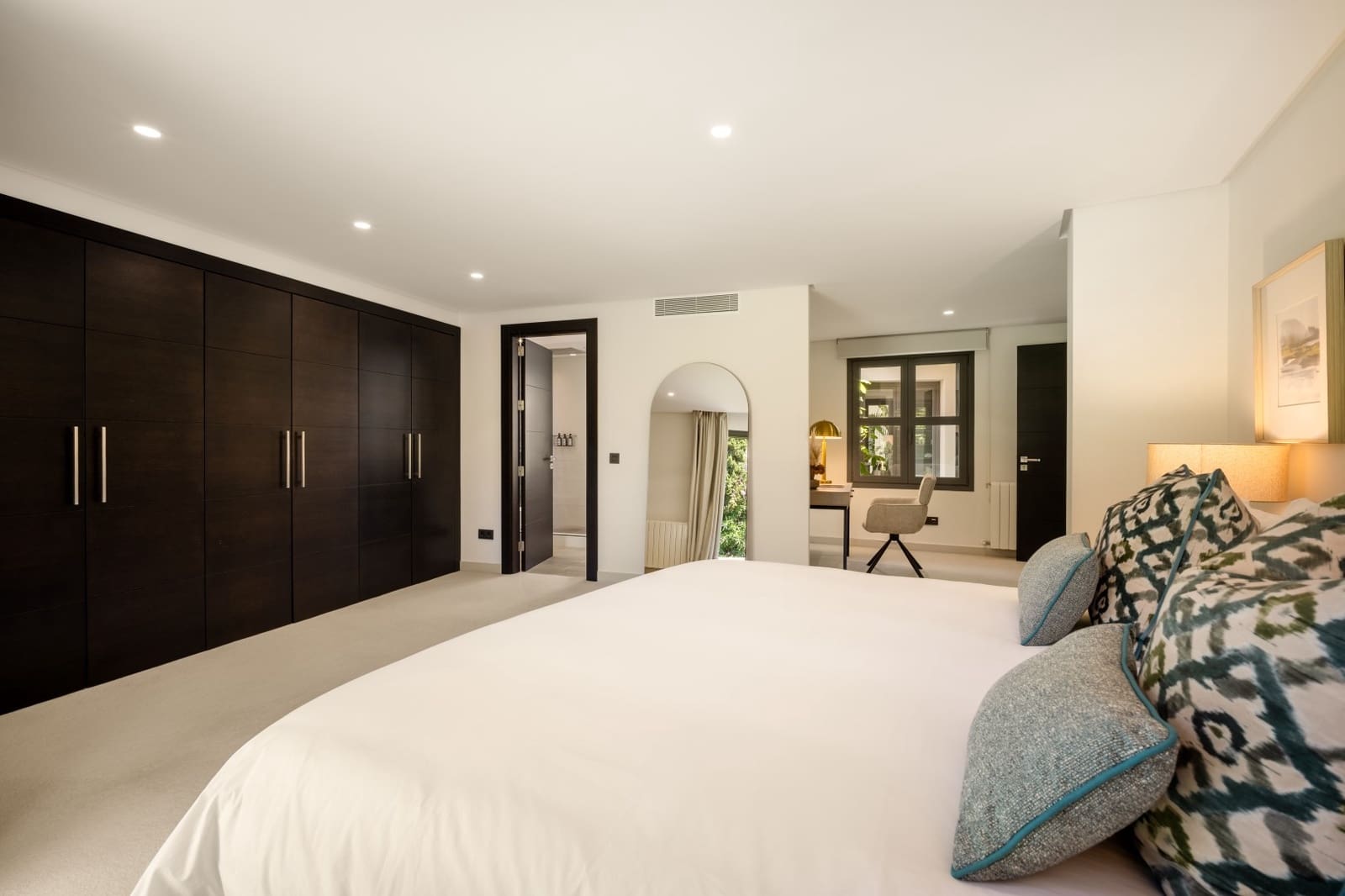 Chalet de 5 habitaciones en Marbella en venta con piscina garaje - 6.995.000 € (Ref: 9303385)