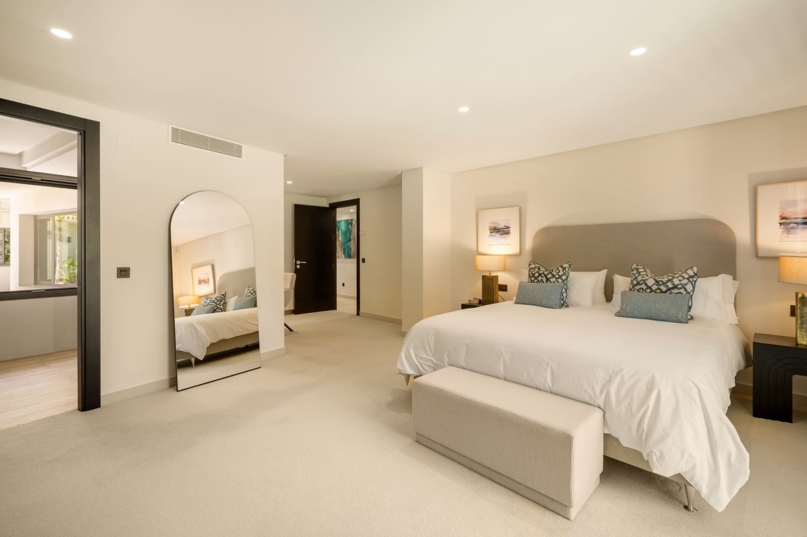 Chalet de 5 habitaciones en Marbella en venta con piscina garaje - 6.995.000 € (Ref: 9303385)