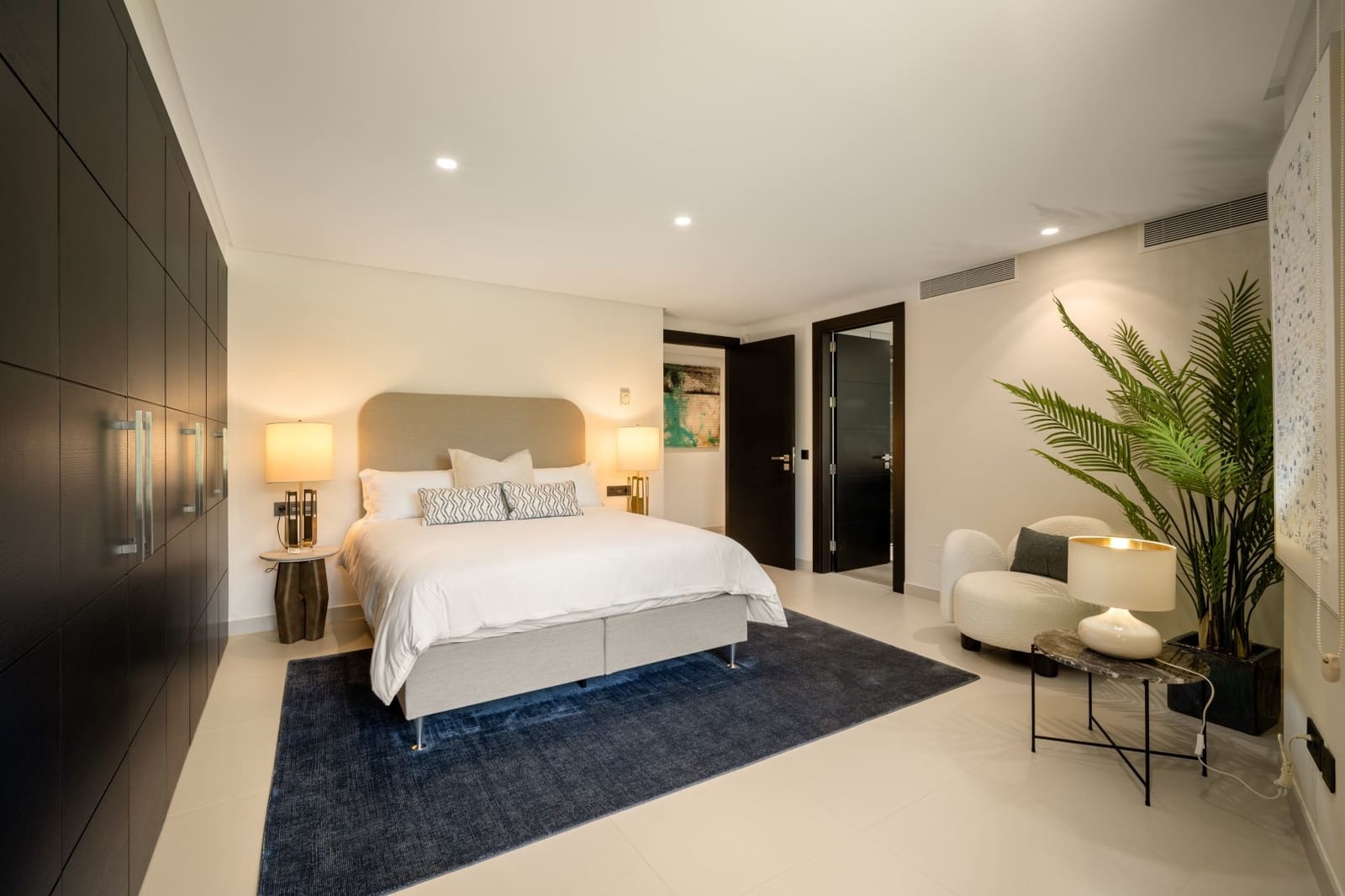 Chalet de 5 habitaciones en Marbella en venta con piscina garaje - 6.995.000 € (Ref: 9303385)