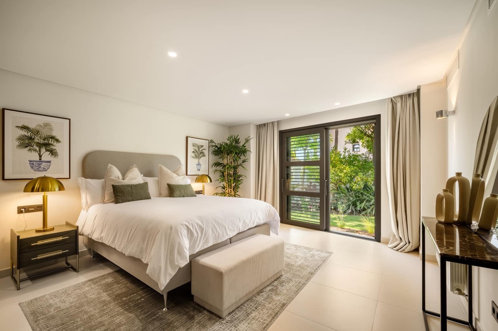 Chalet de 5 habitaciones en Marbella en venta con piscina garaje - 6.995.000 € (Ref: 9303385)