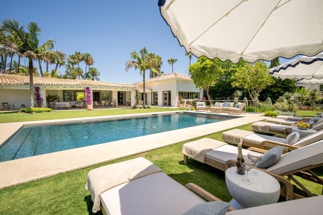 Chalet de 5 habitaciones en Marbella en venta con piscina garaje - 6.995.000 € (Ref: 9303385)