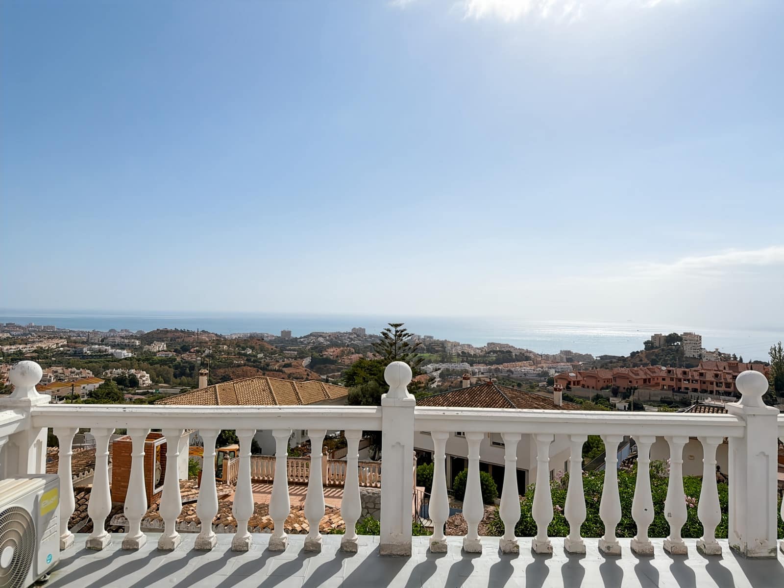 Chalet de 3 habitaciones en Benalmádena en venta con piscina garaje - 985.000 € (Ref: 9310819)