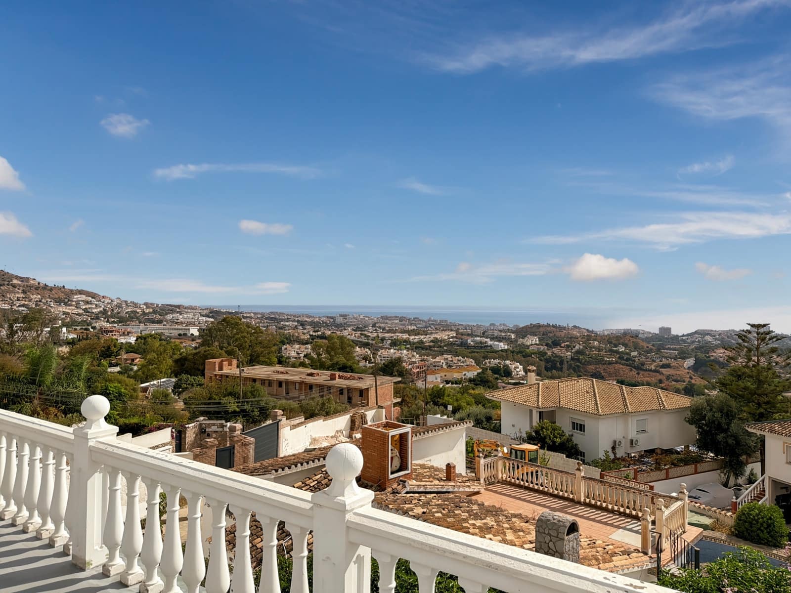 Chalet de 3 habitaciones en Benalmádena en venta con piscina garaje - 985.000 € (Ref: 9310819)