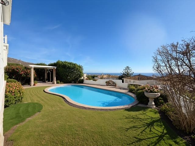 3 sovrum Villa till salu i Benalmádena pueblo, Benalmádena med pool garage - 960 000 € (Ref: 9310819)