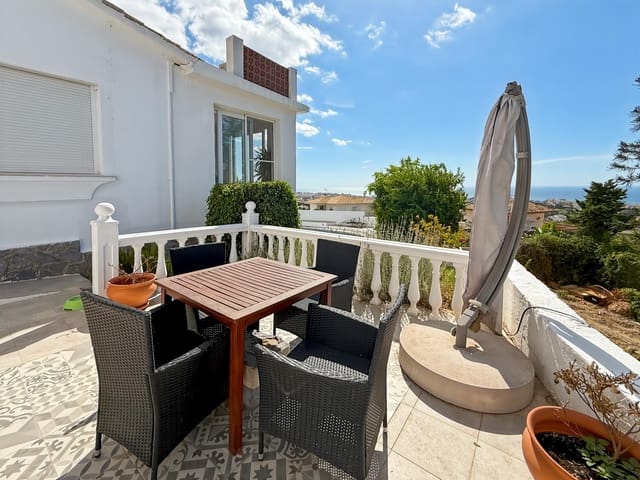 3 chambre Villa/Maison à vendre à Benalmádena pueblo, Benalmádena avec piscine garage - 960 000 € (Ref: 9310819)