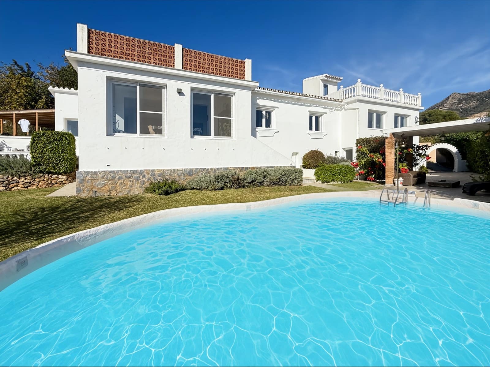3 bedroom Villa for sale in Benalmadena with pool garage - € 960,000 (Ref: 9310819)