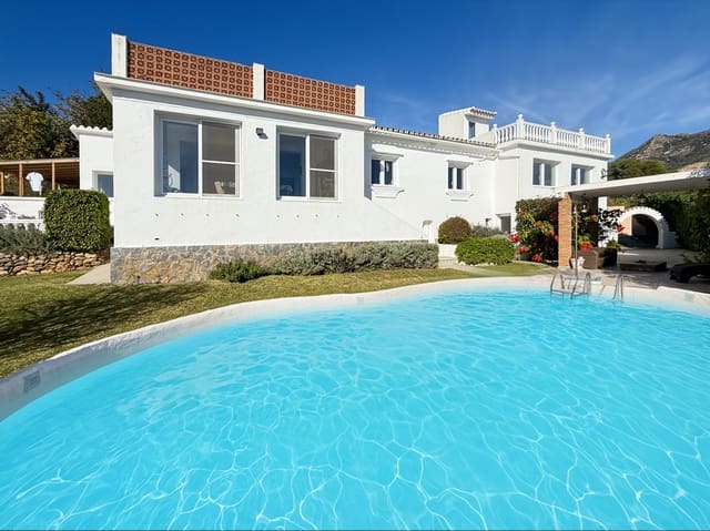 3 chambre Villa/Maison à vendre à Benalmádena pueblo, Benalmádena avec piscine garage - 960 000 € (Ref: 9310819)
