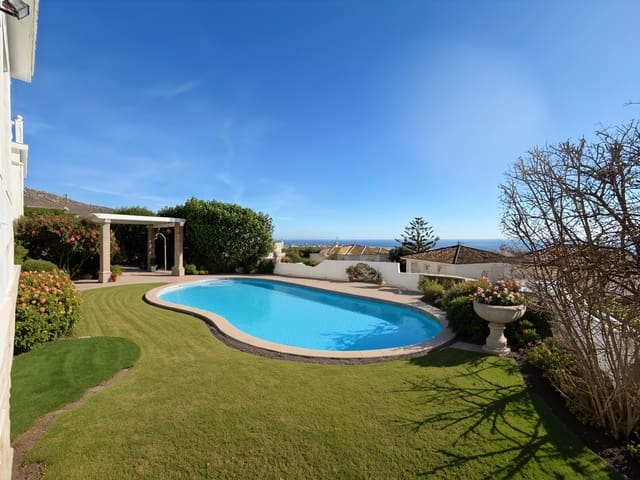 3 chambre Villa/Maison à vendre à Benalmádena pueblo, Benalmádena avec piscine garage - 960 000 € (Ref: 9310819)