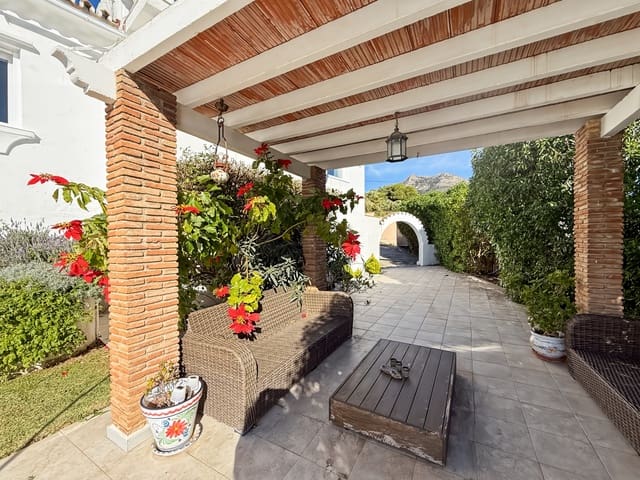 3 chambre Villa/Maison à vendre à Benalmádena pueblo, Benalmádena avec piscine garage - 960 000 € (Ref: 9310819)