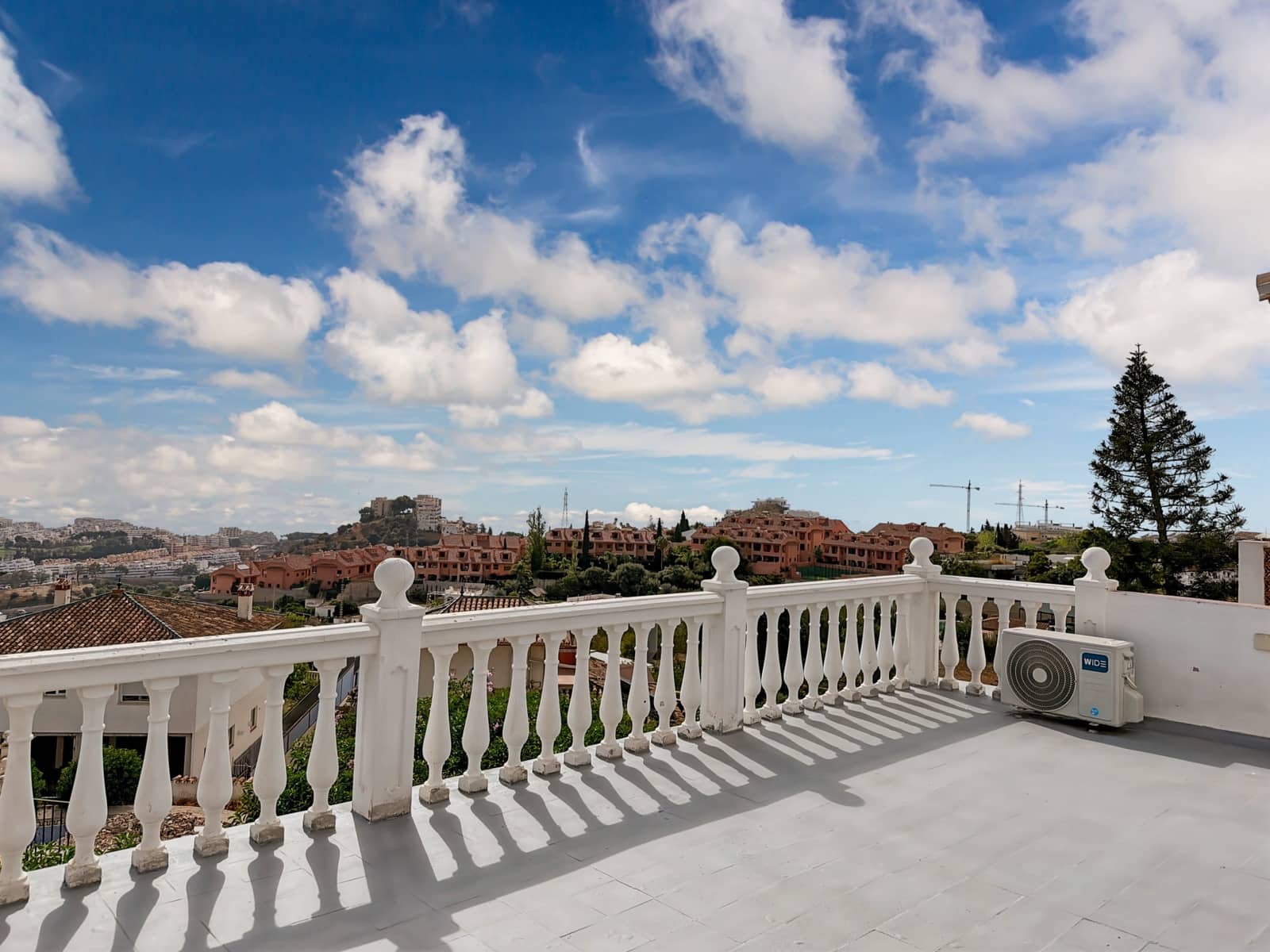 3 bedroom Villa for sale in Benalmadena with pool garage - € 960,000 (Ref: 9310819)
