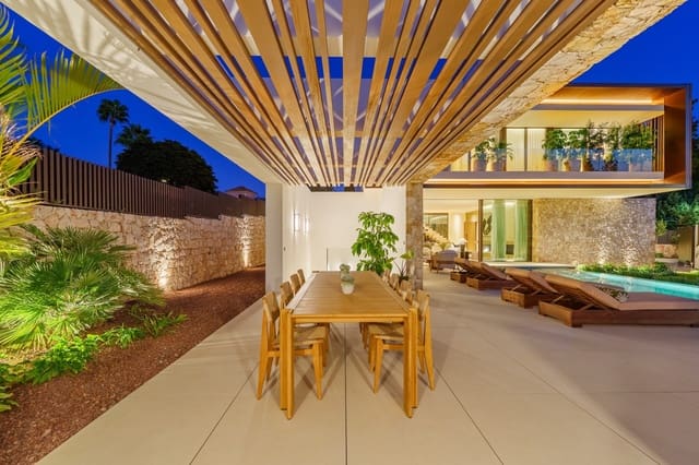 Chalet de 5 habitaciones en Golden Mile, Marbella en venta con piscina garaje - 5.995.000 € (Ref: 9317779)