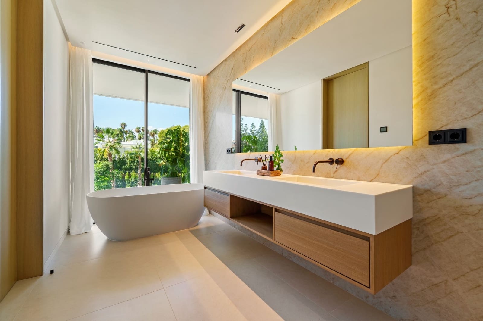 Chalet de 5 habitaciones en Golden Mile en venta con piscina garaje - 5.995.000 € (Ref: 9317779)