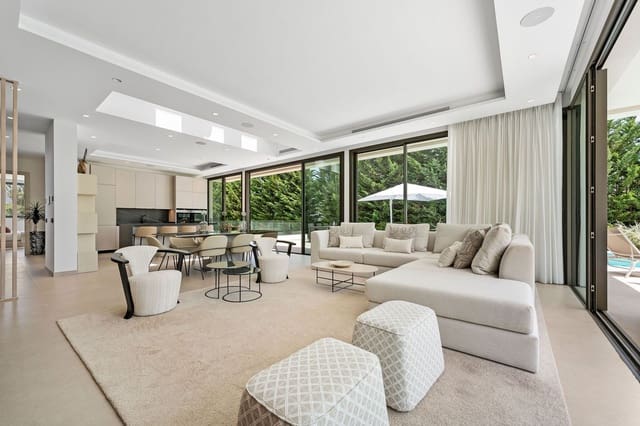 4 sypialnia Willa na sprzedaż w Marbella z basenem garażem - 3 950 000 € (Ref: 9317780)