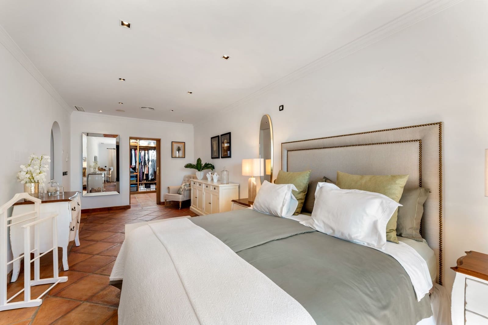Chalet de 4 habitaciones en El Madroñal en venta con piscina garaje - 4.500.000 € (Ref: 9353346)
