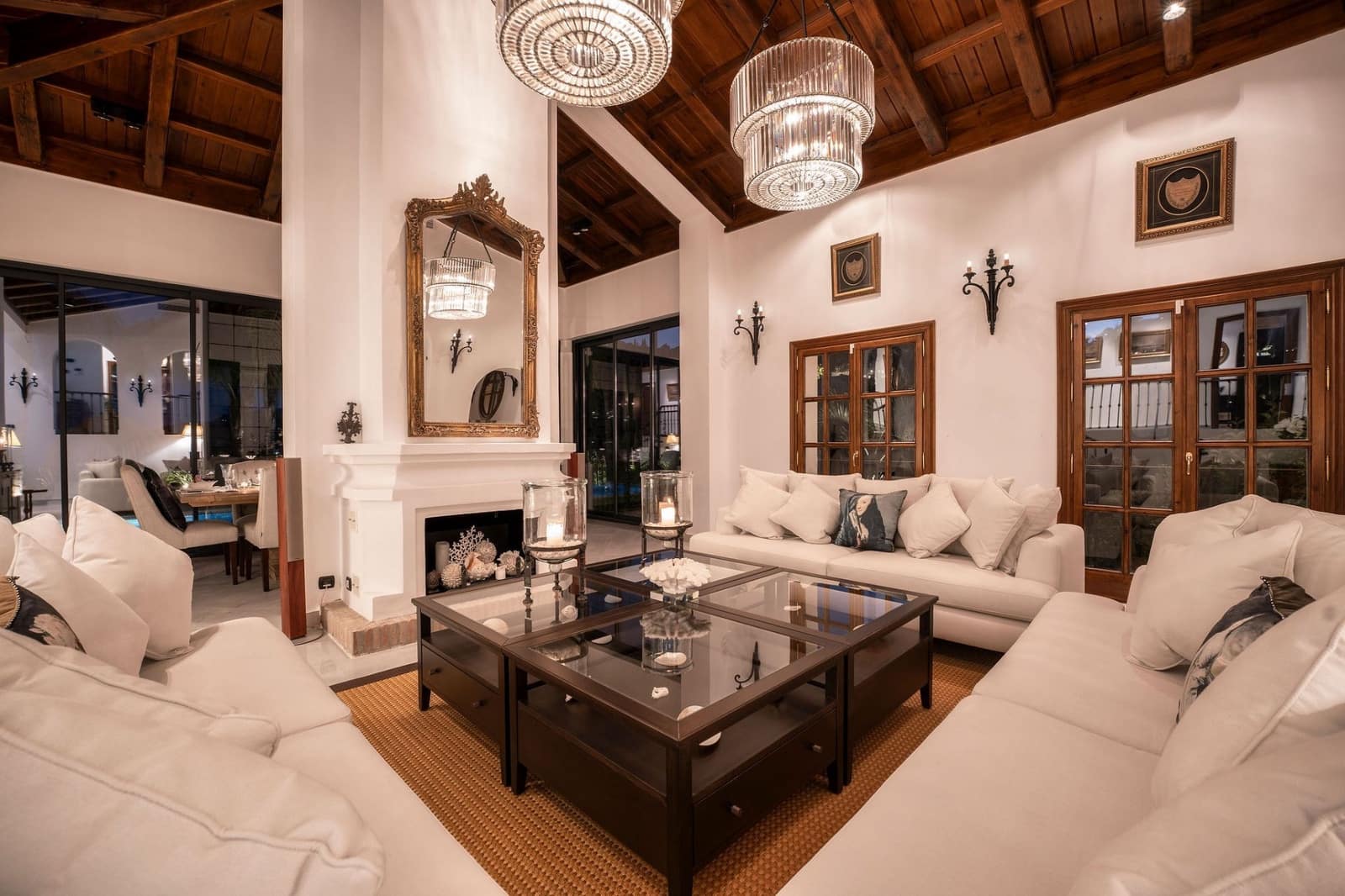 Chalet de 4 habitaciones en El Madroñal en venta con piscina garaje - 4.500.000 € (Ref: 9353346)