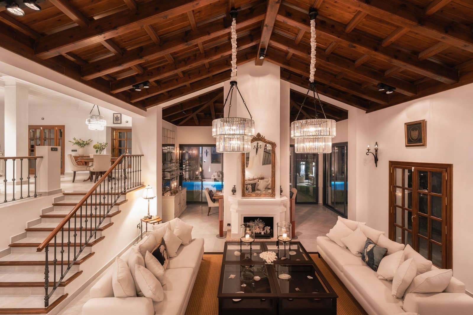 Chalet de 4 habitaciones en El Madroñal en venta con piscina garaje - 4.500.000 € (Ref: 9353346)