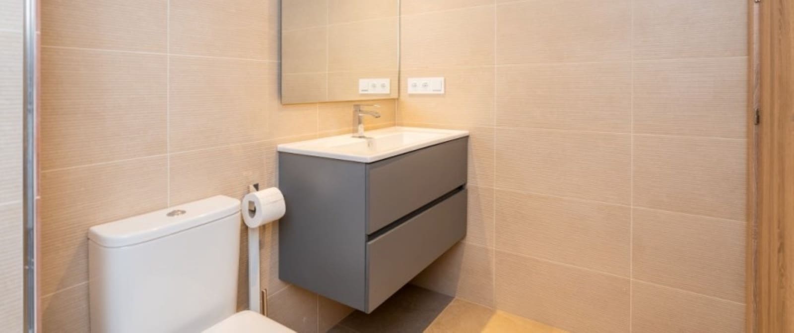 2 bedroom Apartment for sale in Estepona with pool garage - € 360,000 (Ref: 9382512)