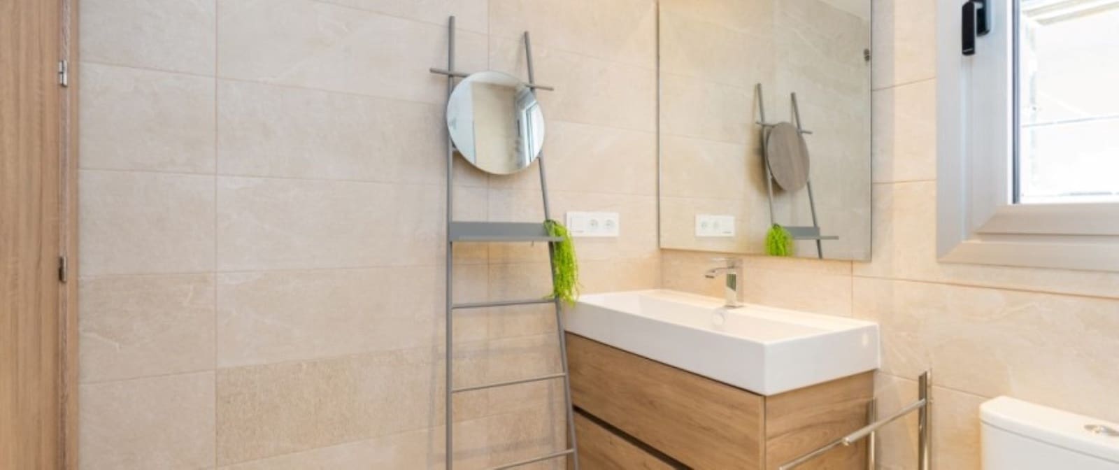 2 bedroom Apartment for sale in Estepona with pool garage - € 360,000 (Ref: 9382512)