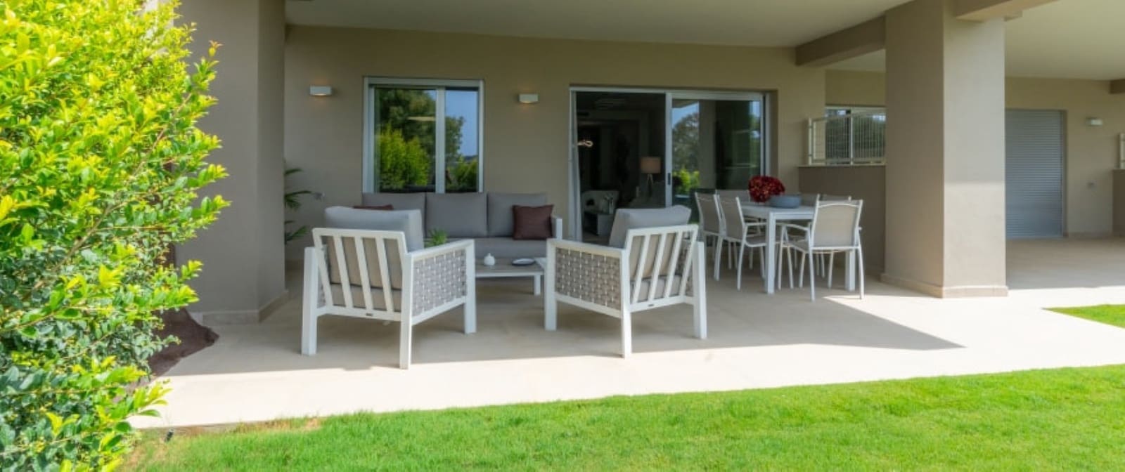 2 bedroom Apartment for sale in Estepona with pool garage - € 375,000 (Ref: 9382512)